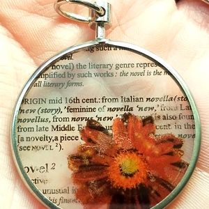Faux Magnifying Glass Orange Sunflower Italian NovellaTransparency Pendant!